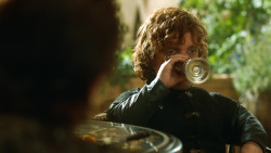 extant_GameOfThrones_3x07-TheBearAndTheMaidenFair_1444