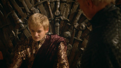 extant_GameOfThrones_3x07-TheBearAndTheMaidenFair_1781