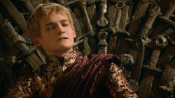 extant_GameOfThrones_3x07-TheBearAndTheMaidenFair_1856