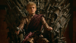 extant_GameOfThrones_3x07-TheBearAndTheMaidenFair_1894