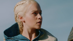 extant_GameOfThrones_3x07-TheBearAndTheMaidenFair_1990
