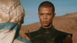 extant_GameOfThrones_3x07-TheBearAndTheMaidenFair_2011