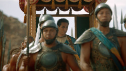 extant_GameOfThrones_3x07-TheBearAndTheMaidenFair_2085