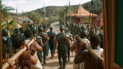 extant_GameOfThrones_3x07-TheBearAndTheMaidenFair_2141