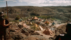 extant_GameOfThrones_3x07-TheBearAndTheMaidenFair_2150