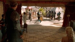 extant_GameOfThrones_3x07-TheBearAndTheMaidenFair_2164