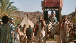 extant_GameOfThrones_3x07-TheBearAndTheMaidenFair_2170
