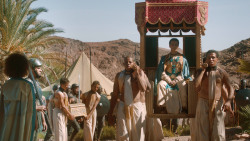 extant_GameOfThrones_3x07-TheBearAndTheMaidenFair_2171