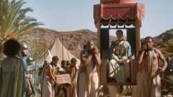 extant_GameOfThrones_3x07-TheBearAndTheMaidenFair_2174