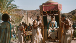 extant_GameOfThrones_3x07-TheBearAndTheMaidenFair_2176