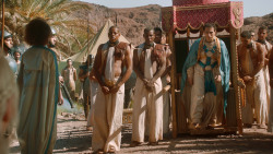 extant_GameOfThrones_3x07-TheBearAndTheMaidenFair_2182