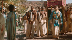 extant_GameOfThrones_3x07-TheBearAndTheMaidenFair_2184