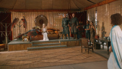 extant_GameOfThrones_3x07-TheBearAndTheMaidenFair_2187