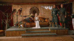 extant_GameOfThrones_3x07-TheBearAndTheMaidenFair_2193