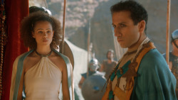 extant_GameOfThrones_3x07-TheBearAndTheMaidenFair_2210