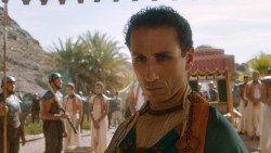 extant_GameOfThrones_3x07-TheBearAndTheMaidenFair_2226