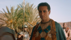 extant_GameOfThrones_3x07-TheBearAndTheMaidenFair_2240