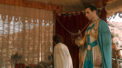 extant_GameOfThrones_3x07-TheBearAndTheMaidenFair_2244