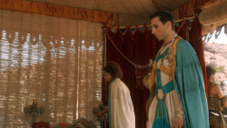 extant_GameOfThrones_3x07-TheBearAndTheMaidenFair_2245