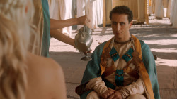 extant_GameOfThrones_3x07-TheBearAndTheMaidenFair_2261