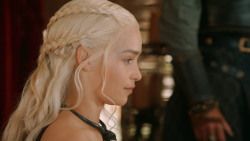 extant_GameOfThrones_3x07-TheBearAndTheMaidenFair_2264
