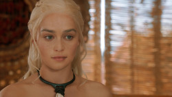 extant_GameOfThrones_3x07-TheBearAndTheMaidenFair_2297