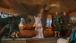 extant_GameOfThrones_3x07-TheBearAndTheMaidenFair_2309
