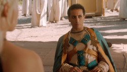 extant_GameOfThrones_3x07-TheBearAndTheMaidenFair_2315