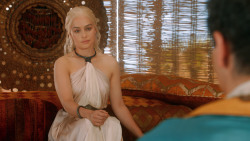 extant_GameOfThrones_3x07-TheBearAndTheMaidenFair_2333