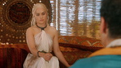 extant_GameOfThrones_3x07-TheBearAndTheMaidenFair_2343