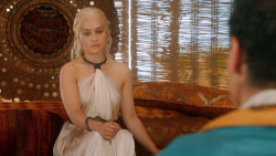 extant_GameOfThrones_3x07-TheBearAndTheMaidenFair_2344
