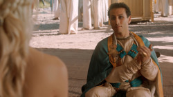 extant_GameOfThrones_3x07-TheBearAndTheMaidenFair_2349