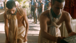 extant_GameOfThrones_3x07-TheBearAndTheMaidenFair_2366