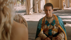 extant_GameOfThrones_3x07-TheBearAndTheMaidenFair_2405