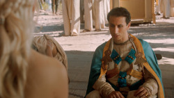 extant_GameOfThrones_3x07-TheBearAndTheMaidenFair_2409