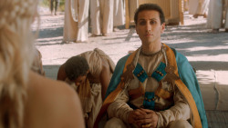 extant_GameOfThrones_3x07-TheBearAndTheMaidenFair_2427