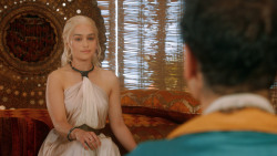 extant_GameOfThrones_3x07-TheBearAndTheMaidenFair_2428