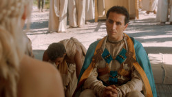 extant_GameOfThrones_3x07-TheBearAndTheMaidenFair_2434