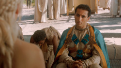 extant_GameOfThrones_3x07-TheBearAndTheMaidenFair_2435