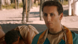 extant_GameOfThrones_3x07-TheBearAndTheMaidenFair_2449