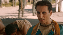 extant_GameOfThrones_3x07-TheBearAndTheMaidenFair_2497