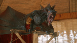 extant_GameOfThrones_3x07-TheBearAndTheMaidenFair_2502