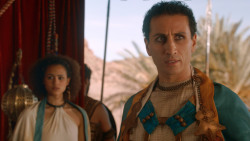 extant_GameOfThrones_3x07-TheBearAndTheMaidenFair_2509