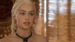 extant_GameOfThrones_3x07-TheBearAndTheMaidenFair_2517