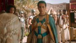 extant_GameOfThrones_3x07-TheBearAndTheMaidenFair_2522
