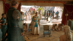 extant_GameOfThrones_3x07-TheBearAndTheMaidenFair_2524