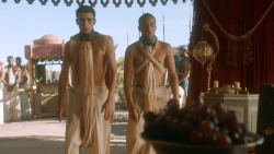 extant_GameOfThrones_3x07-TheBearAndTheMaidenFair_2528