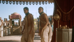 extant_GameOfThrones_3x07-TheBearAndTheMaidenFair_2539