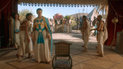 extant_GameOfThrones_3x07-TheBearAndTheMaidenFair_2541
