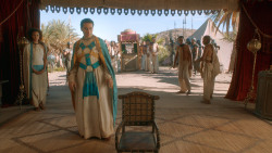 extant_GameOfThrones_3x07-TheBearAndTheMaidenFair_2543